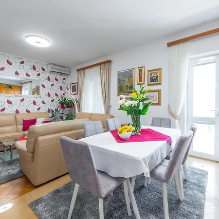 Apartment Lovely *