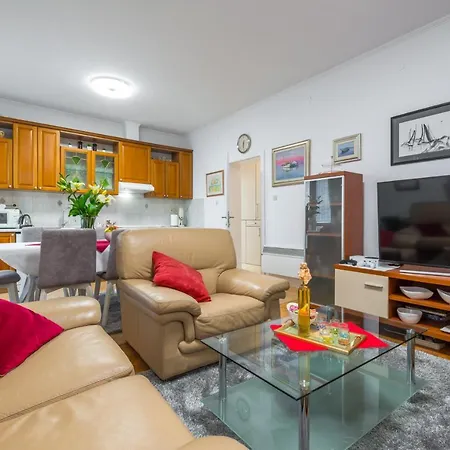 Apartamento Lovely *